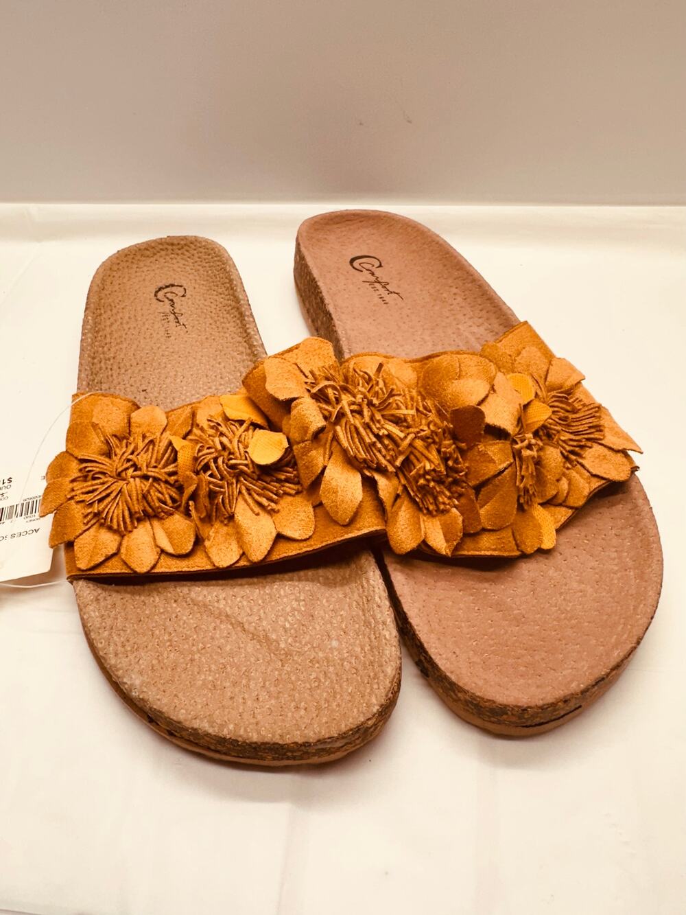 Comfort Est. 1946 Women's Gold Flower Open Toe Slides Size 9 NWT READ